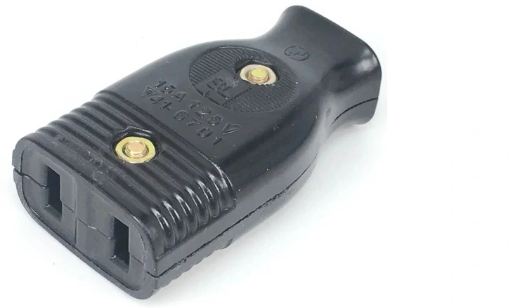 Zásuvka 110V 2 kolíky 15A čená