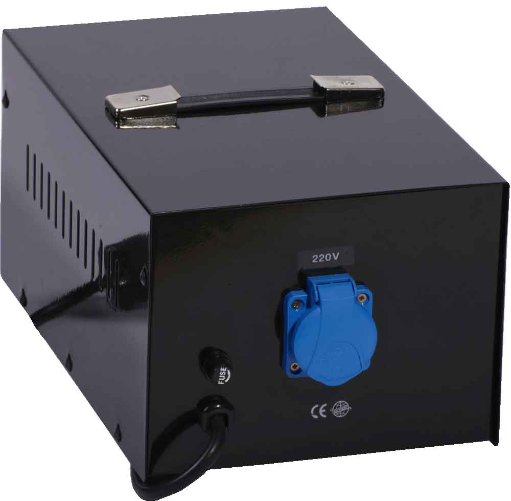Měnič napětí 110V/220V 1500W